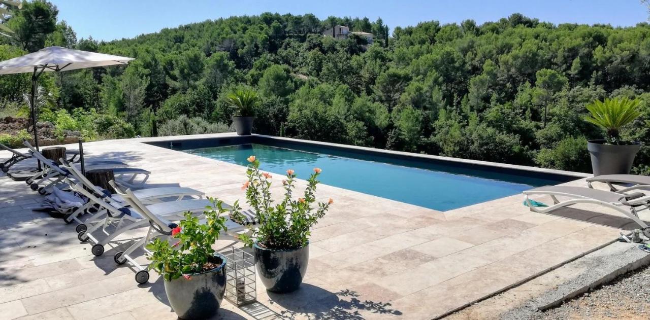 Castel'Lodge Le Beausset Exterior photo