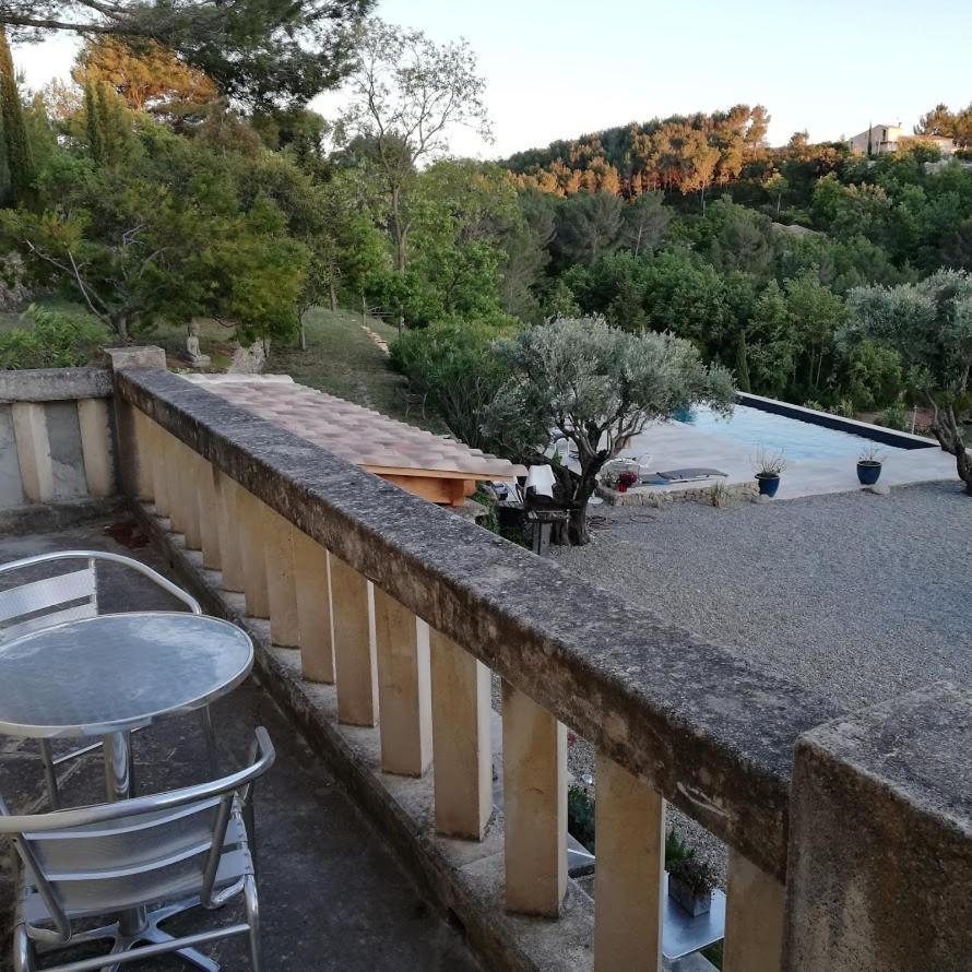 Castel'Lodge Le Beausset Exterior photo